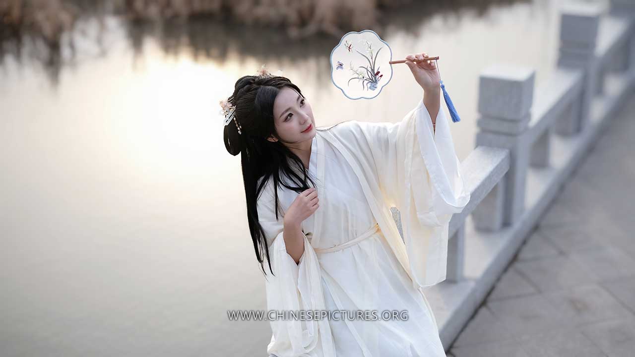 Beauty and White Hanfu 2024
