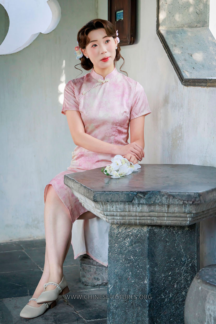 Chinese Girl Cheongsam Chi pao